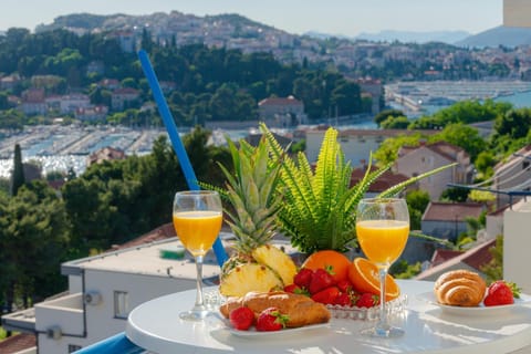 Bird's eye view, Sea view