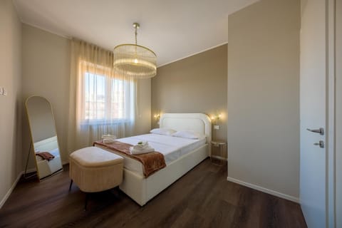 Bed, Photo of the whole room, Bedroom, towels, wardrobe, air conditioner