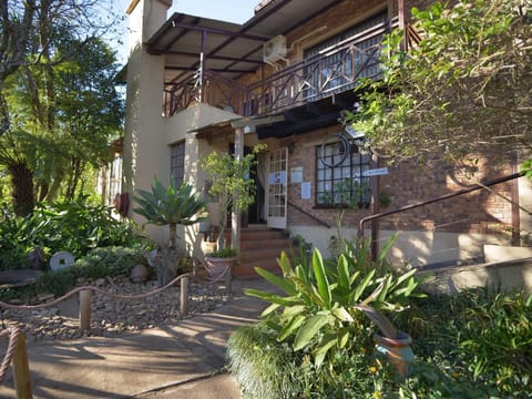 Property building, Balcony/Terrace, Lobby or reception, Garden view