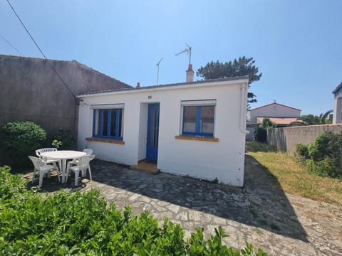 Property building, Patio