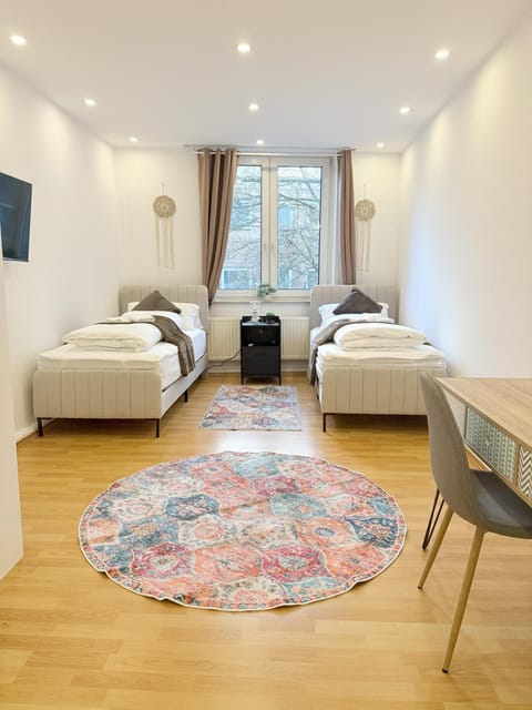 Bed, TV and multimedia, Living room, Bedroom
