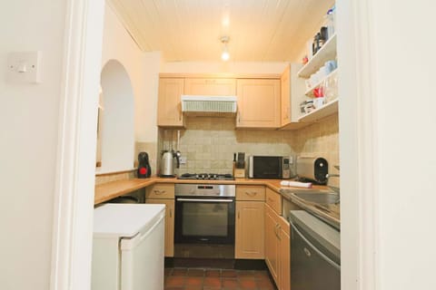 Two bedroom meridian place Apartment in Bristol