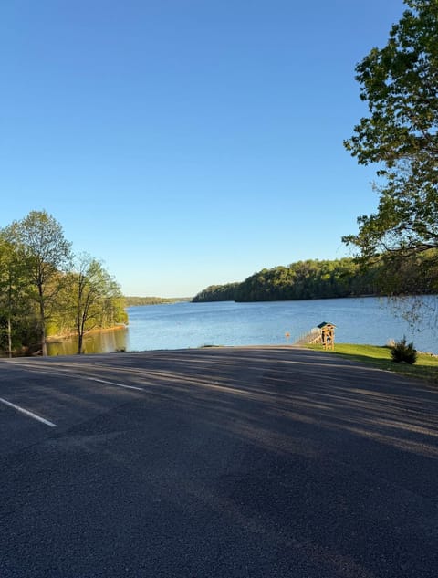 Turkey Creek Cabin Rentals #1 at Tims Ford lake Tullahoma Cabin in Lynchburg