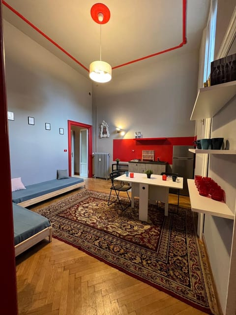 The Window on the courtyard, Entire Apartment - La Finestra sul cortile, Intero Appartamento Apartment in Bologna