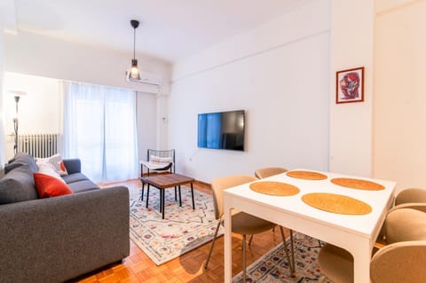Living room, Dining area, Entertainment
