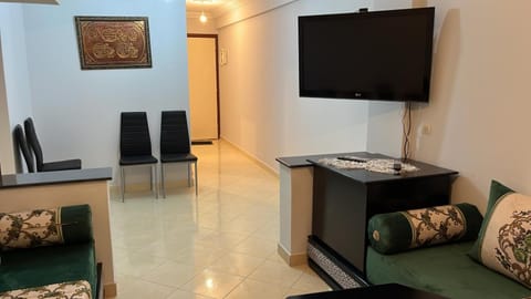 Communal lounge/ TV room, TV and multimedia, Living room