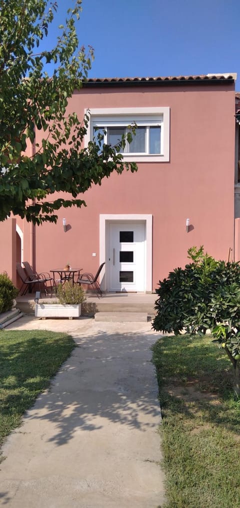 Property building, Facade/entrance, Spring, Day