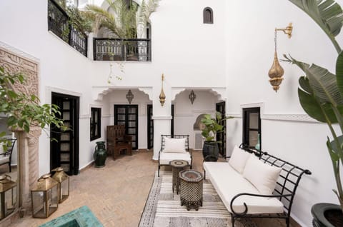 Patio, Living room