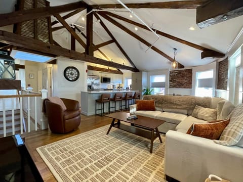 Penhallow Suite Downtown Portsmouth Apartment in Portsmouth