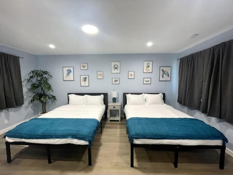 Las Olas Studio W Parking 10 min to FLL and beach Apartment in Hollywood