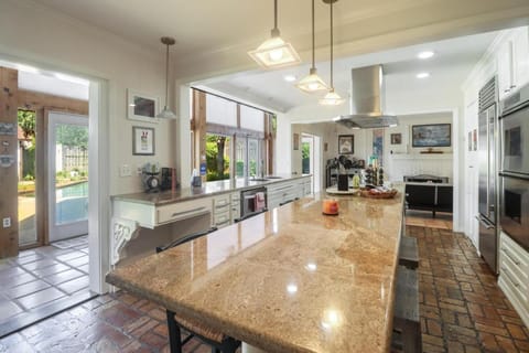 Shadow Beach Retreat House in Long Beach