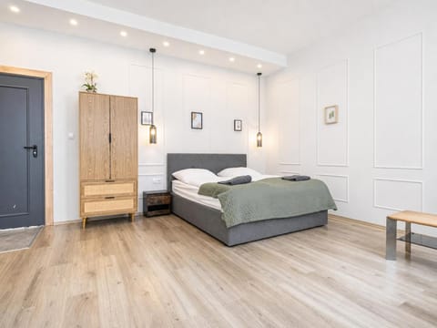 Bed, Seating area, Bedroom, wardrobe