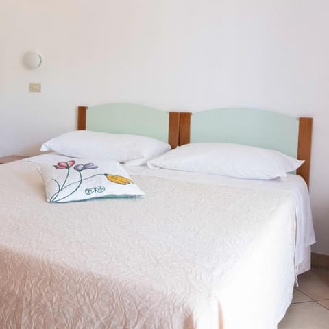 Balcony/Terrace, Decorative detail, Bedroom, bidet, safe, towels, air conditioner