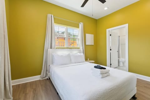 StayAE Downtown - One Bedroom, Ground Floor Apartment in Baton Rouge