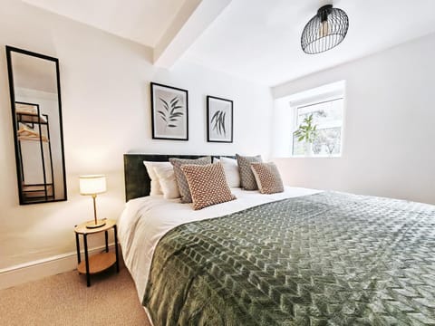 Bed, Bedroom, wardrobe