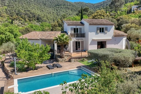 Property building, Bird's eye view, Garden view, Pool view