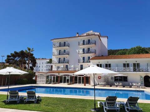 Restaurant/places to eat, Garden, Balcony/Terrace, Lounge or bar, Swimming pool