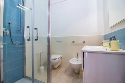 Shower, Toilet, Bathroom, bidet