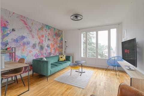 TV and multimedia, Living room, Seating area