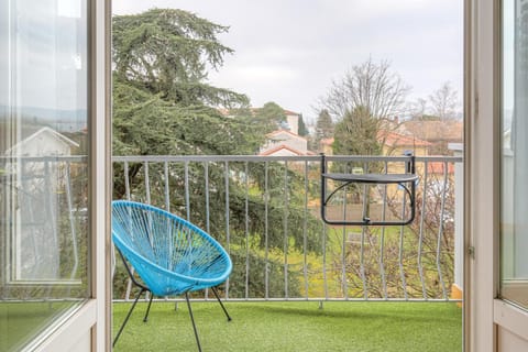 Patio, Day, View (from property/room), Balcony/Terrace, Garden view