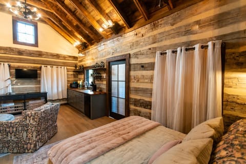 Bed, Photo of the whole room