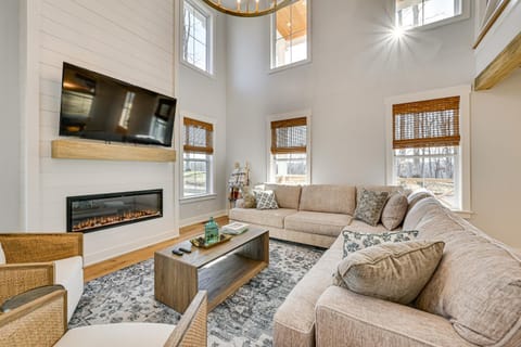 Lakeside Home Near Mammoth Cave and Nolin Lake! House in Nolin Lake