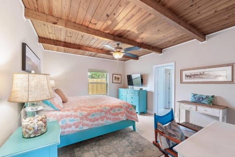 Beach Baby Brand New Pool Golf Cart included 3BR House in Laguna Beach