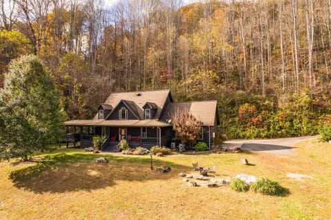 Sleepy Hollow House in Swain County