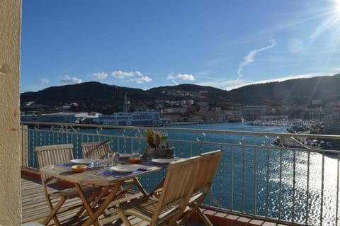 Natural landscape, View (from property/room), Balcony/Terrace, Sea view