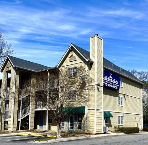 Property building, Day