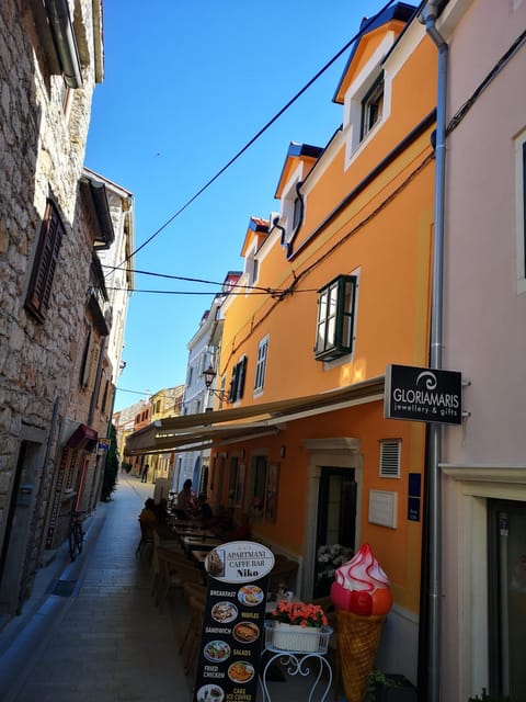 Property building, Neighbourhood, Street view