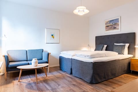 Bed, Living room, Bedroom