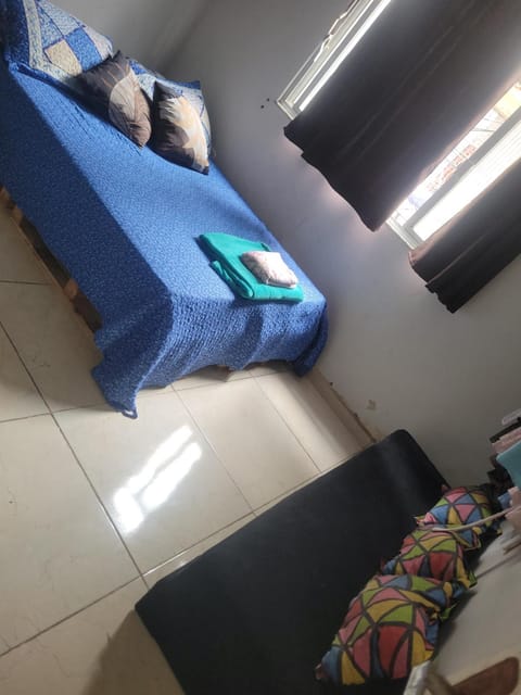 Quarto casal e outros espaços compartilhados próx ao estádio do Vasco Vacation rental in Rio de Janeiro