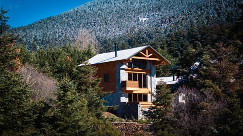 Property building, Day, Natural landscape, Mountain view