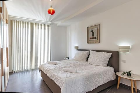 Elegant 2BR Apartment close to Beach and Paceville Apartment in Saint Julians