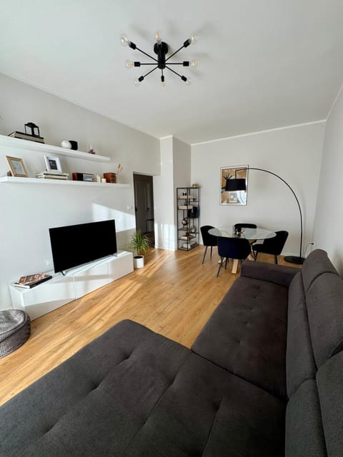 Modern Home near Hospital and City Center Apartment in Parma