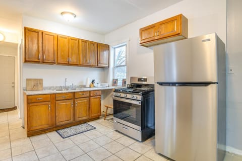 2 Mi to Red Line Chicago Home Near Sherman Park House in Chicago