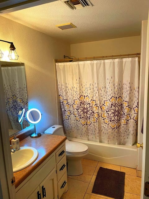 Spacious Desert Getaway Scenic Views Hammock House in Marana