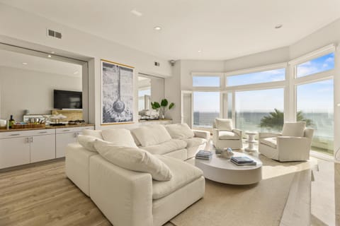 Living room, Sea view