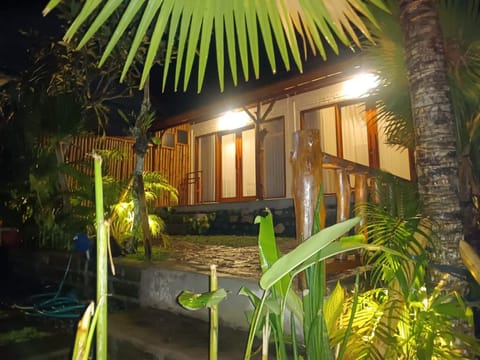 Meera house and stay Vacation rental in Pekutatan