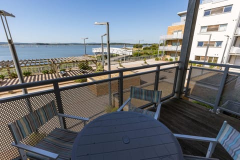 View (from property/room), Balcony/Terrace, Seating area, Sea view