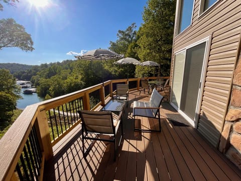 Deerfield Hideaway at Old Rocky home House in Norris Lake