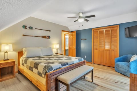 Deerfield Hideaway at Old Smokey home House in Norris Lake