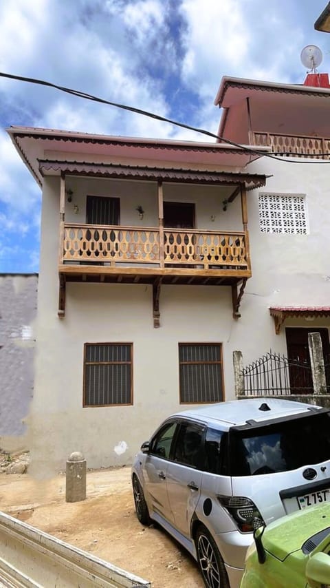 Property building, Parking