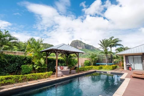 Patio, Mountain view, Pool view, Swimming pool