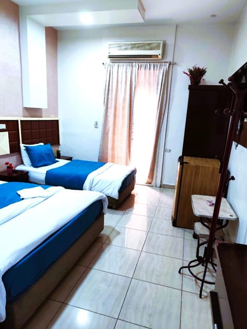 Bed, TV and multimedia, Living room, Bedroom, air conditioner