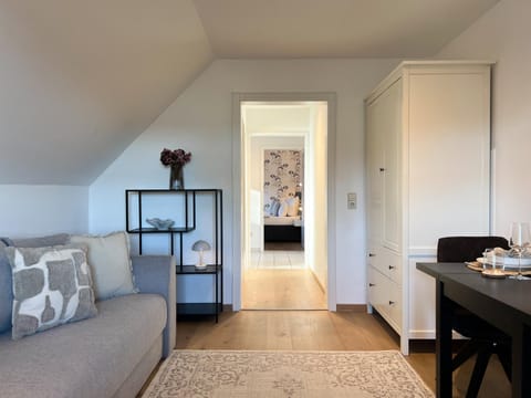 Living room, Photo of the whole room