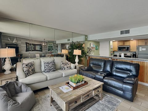 Edgewater Tower I Apartment in Edgewater Gulf Beach