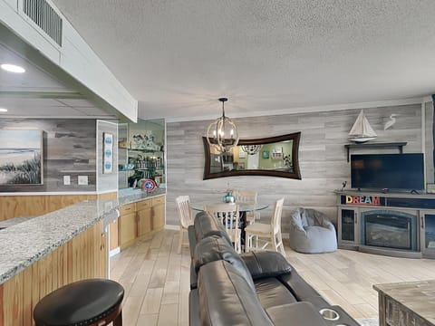 Edgewater Tower I Apartment in Edgewater Gulf Beach