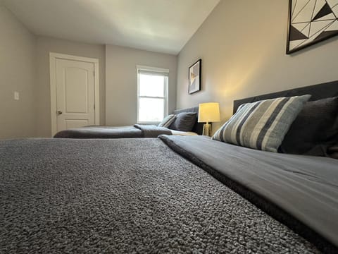 Lovely 2BR Near Downtown Area Apartment in Ohio